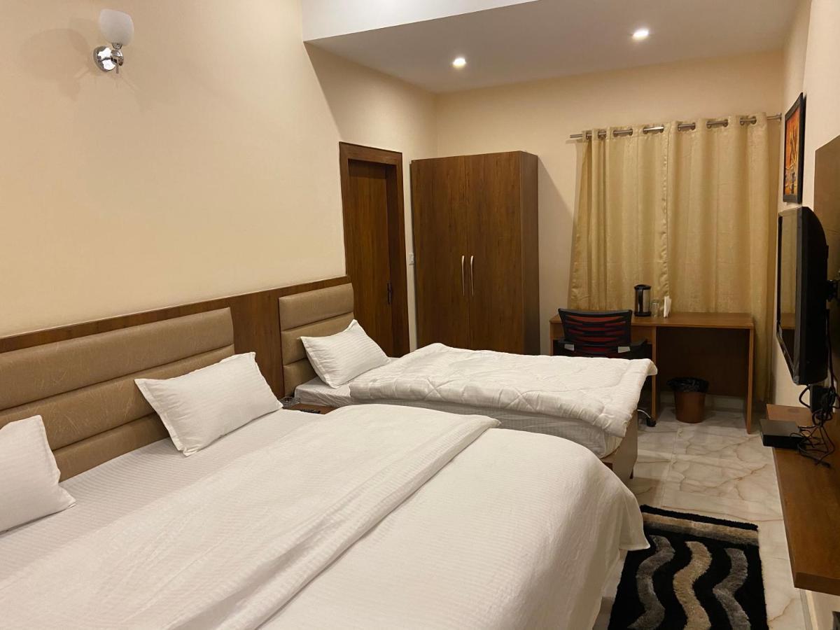 Hotel Tulsi Villa Dehradun Eksteriør billede